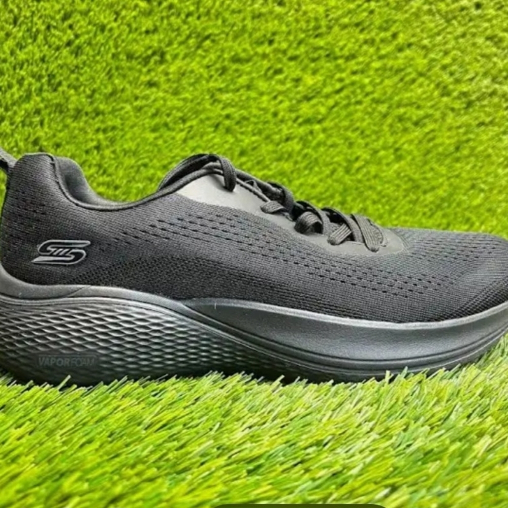 Women's  Bobs Infinity Size 9 Shoes